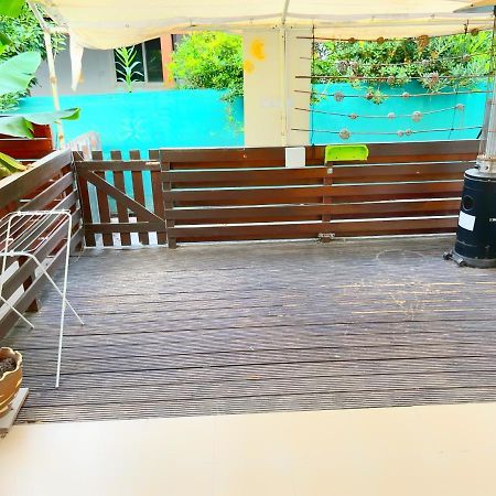 Central 2 Bedroom Apt Terrace And Pool Ajía Nápa Kültér fotó